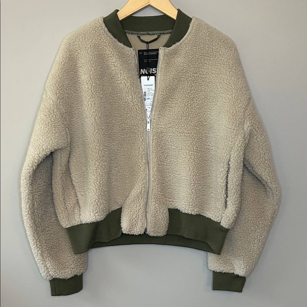 NWT Noisy May Oversized‎ Fleece Bomber Drop Shoulder Jacket XS Tan Olive Green
